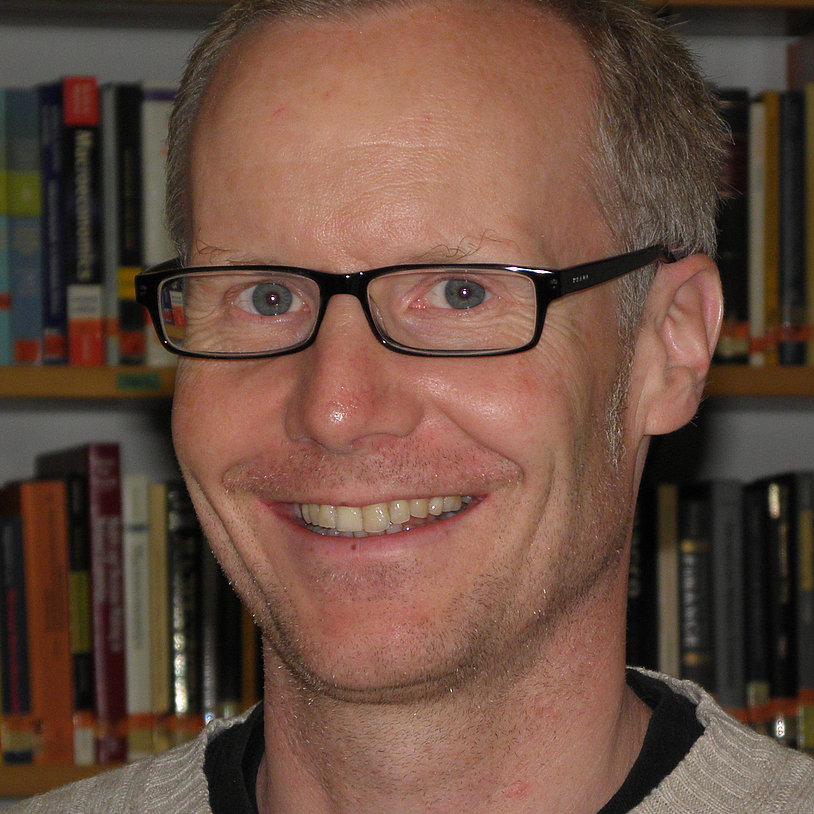 Portrait von Dr. Matthias Weiss