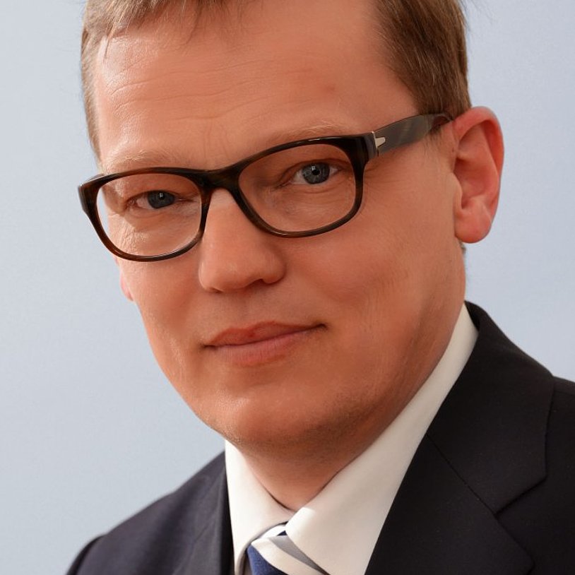 Portrait von Prof. Dr. Wolfram Hardt