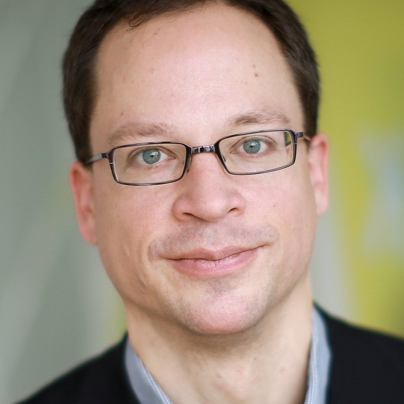 Portrait von Prof. Dr. Ronald Bachmann