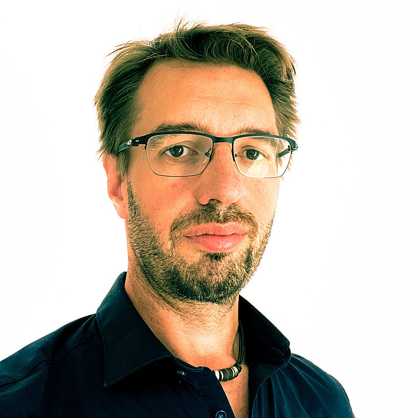 Portrait von Prof. Dr. Julian Reichwald