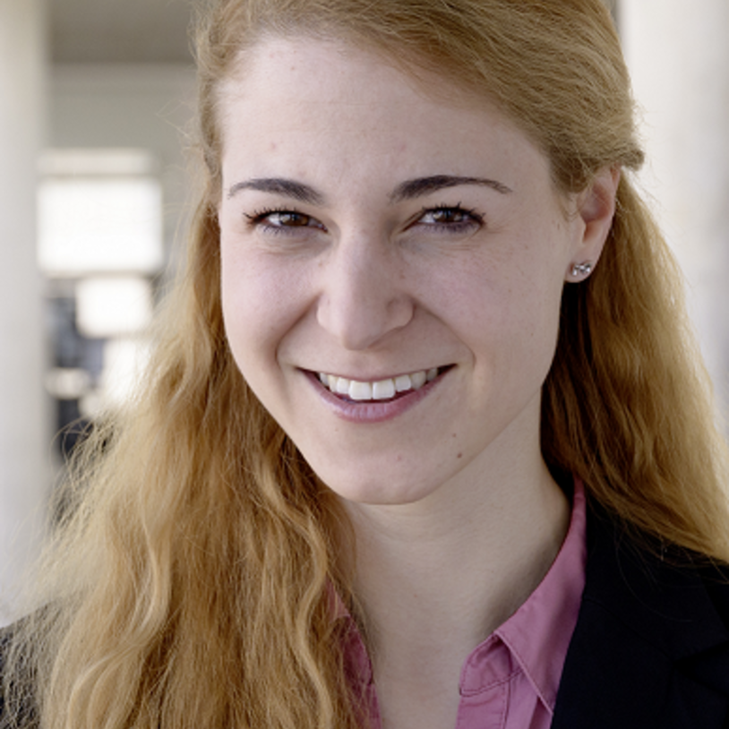 Portrait von Natalie Pfau-Weller