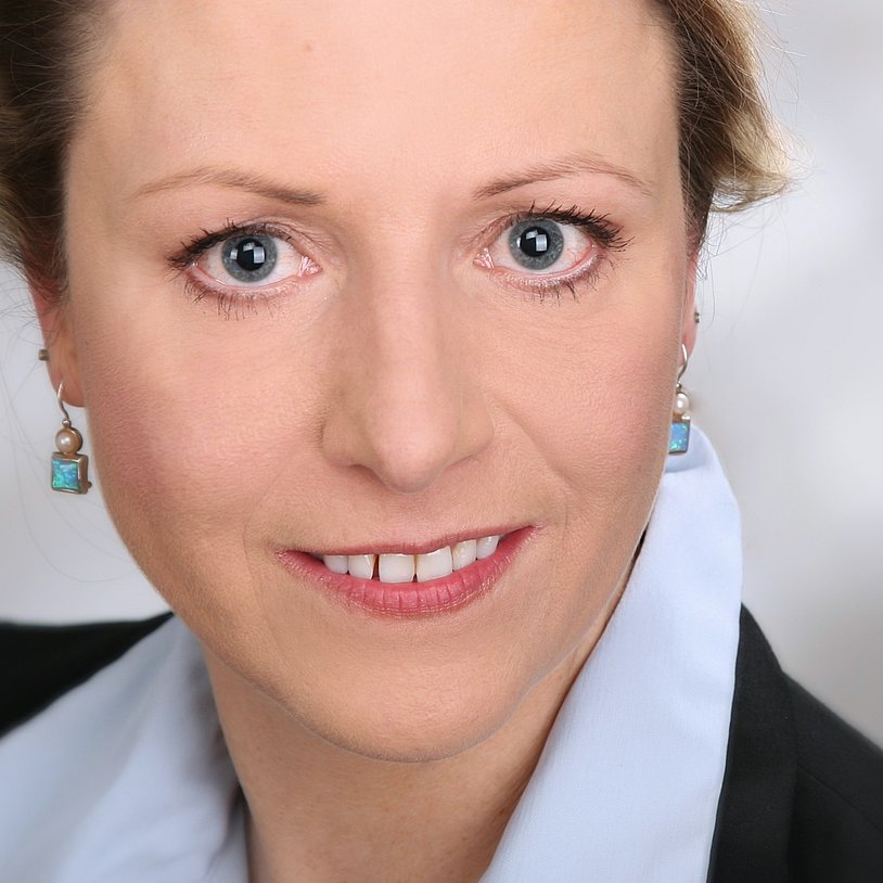 Portrait von Prof. Dr. Anja U.  Bräuer
