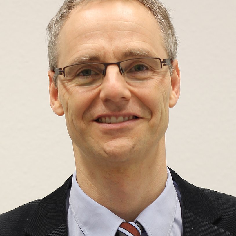 Portrait von Prof.Dr.-Ing.habil Olaf Keßler