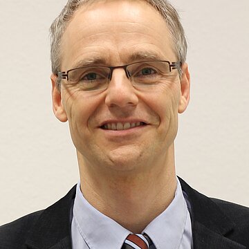 Portrait von Prof.Dr.-Ing.habil Olaf  Keßler