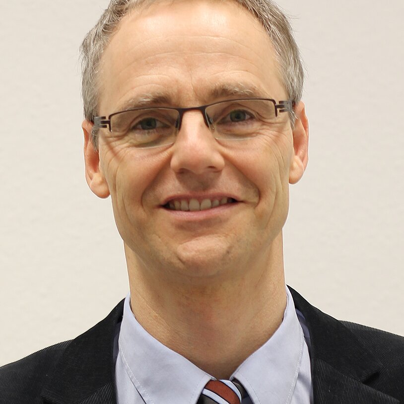 Portrait von Prof.Dr.-Ing.habil Olaf  Keßler