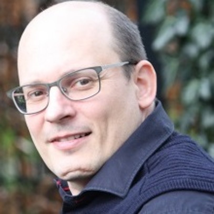 Portrait von Dr. Sascha  Hokamp