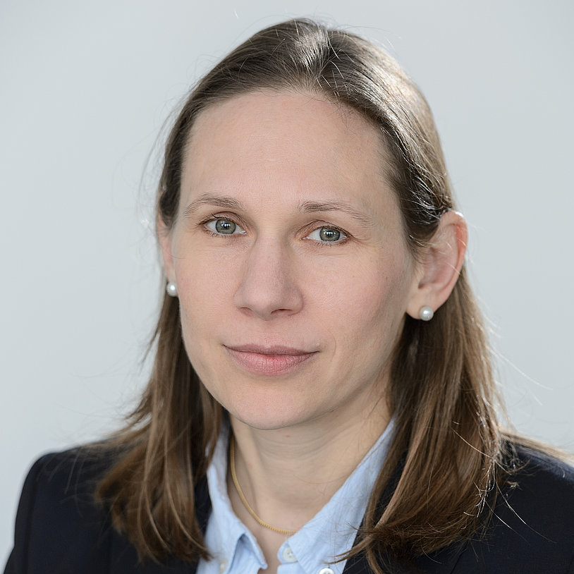 Portrait von Dr. Alma Zernecke-Madsen